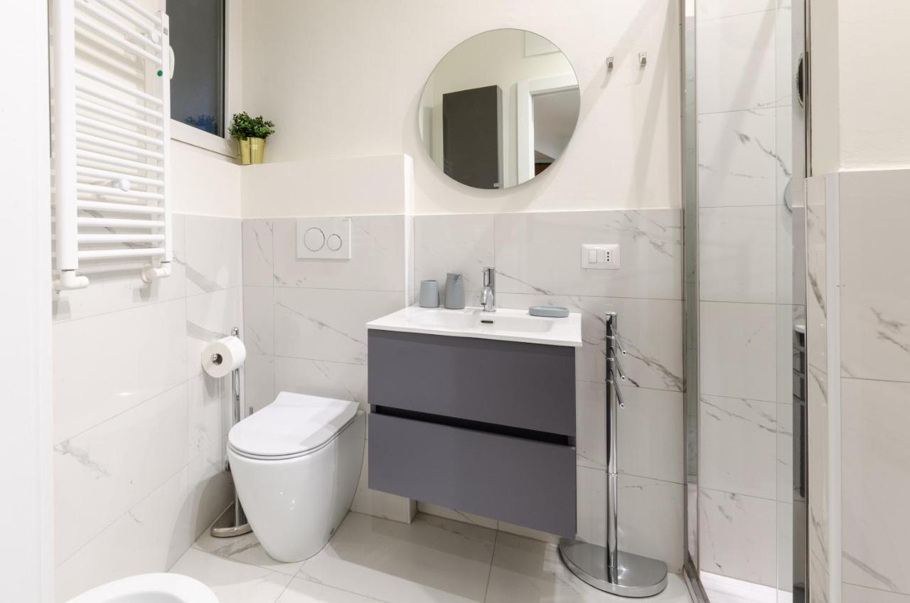 Design Apartment - Spadolini, Campus Bocconi Milan Bagian luar foto