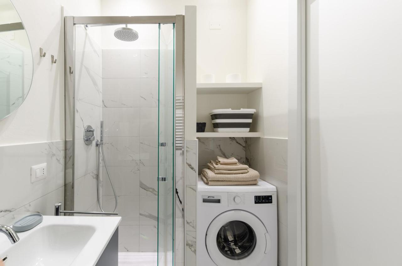 Design Apartment - Spadolini, Campus Bocconi Milan Bagian luar foto