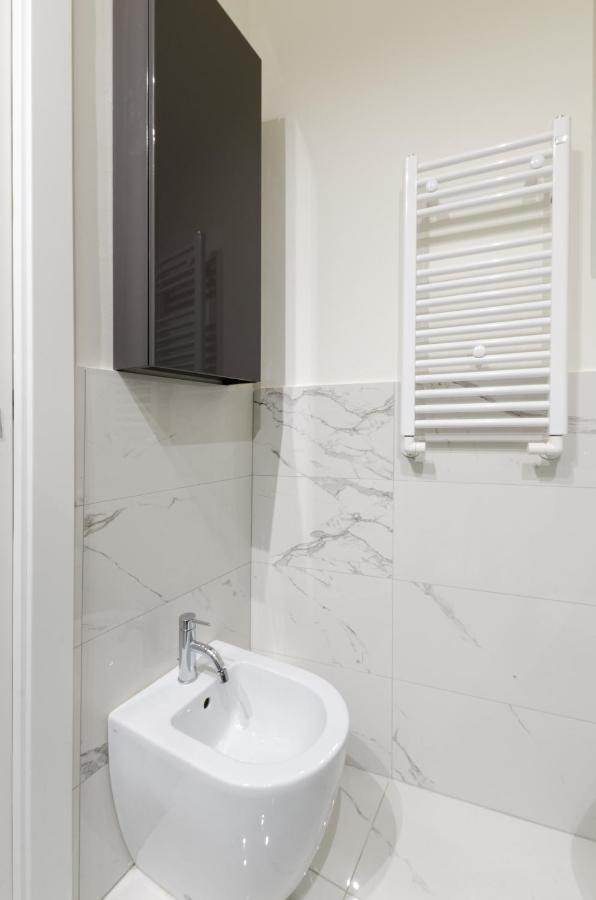 Design Apartment - Spadolini, Campus Bocconi Milan Bagian luar foto