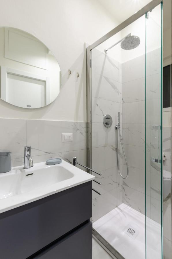Design Apartment - Spadolini, Campus Bocconi Milan Bagian luar foto